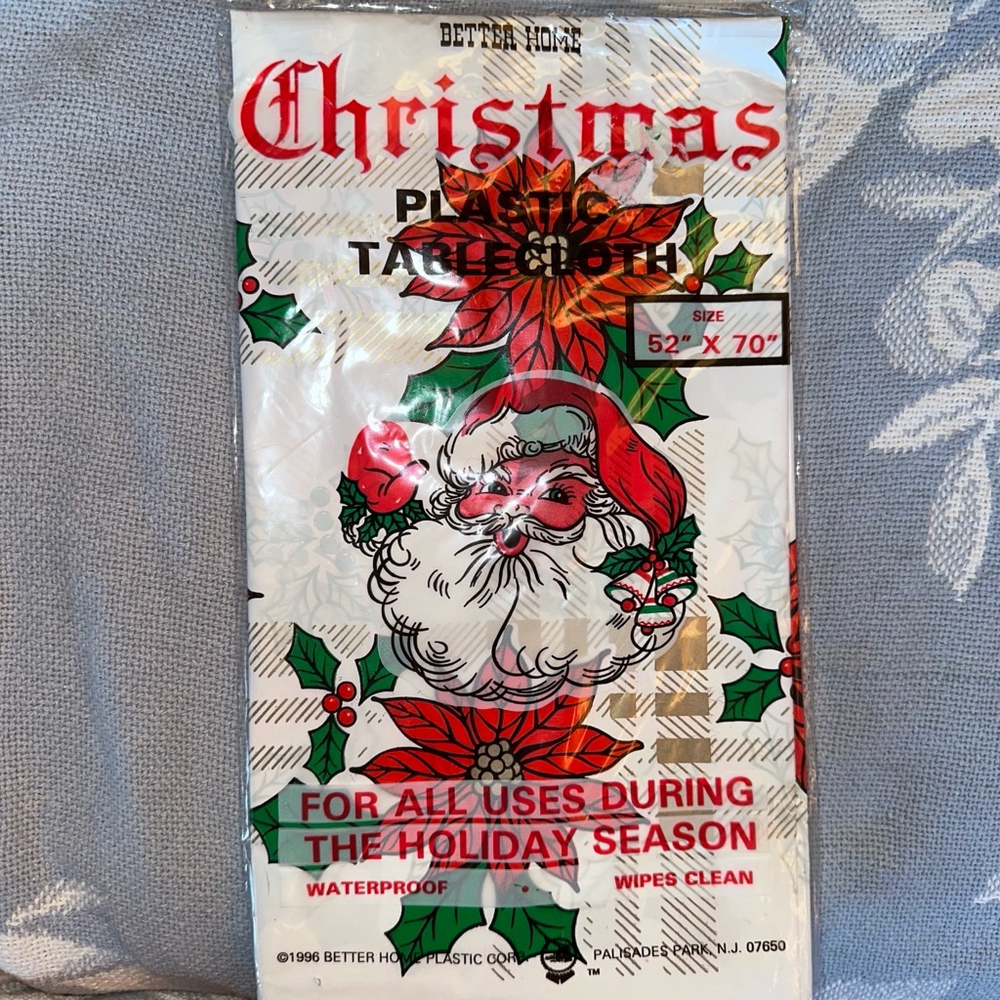 NOS Vintage 1996 Better Home Christmas Plastic Waterproof Tablecloth 52x70